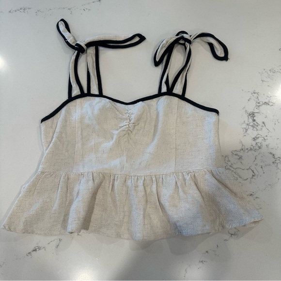 Illa Illa Linen Cream Sleeveless Ruffle Top and Shorts 2 Piece Set - Picture 12 of 16